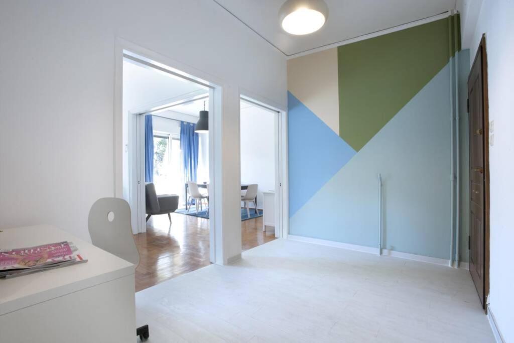 Palaio Faliro, A Bright And Spacious Apartment Athén Kültér fotó
